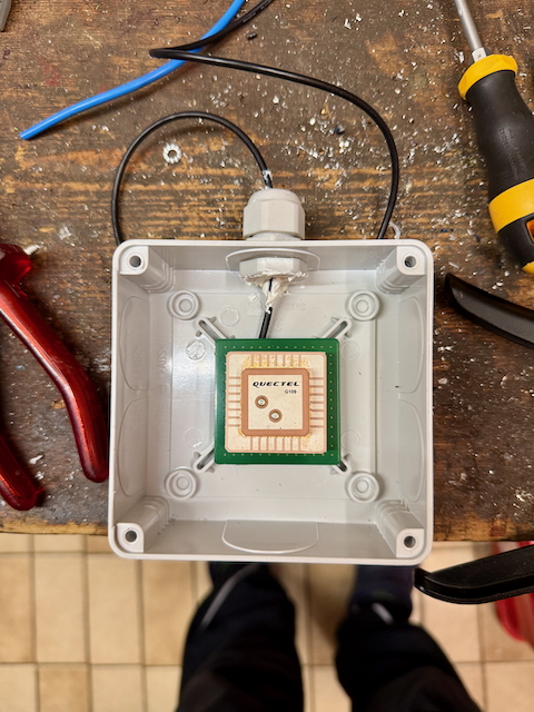 WEB-888 SDR GNSS Antenna